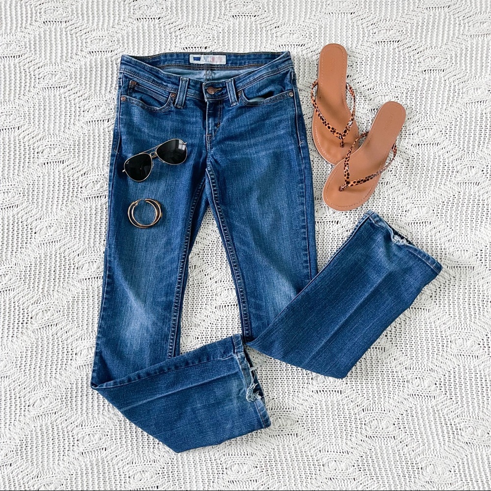 Levi’s Denim Curve Distressed Hem Jeans Size 5